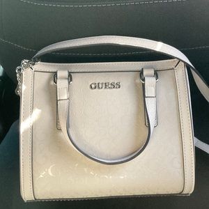 Beige Guess chain bag brand new!✨